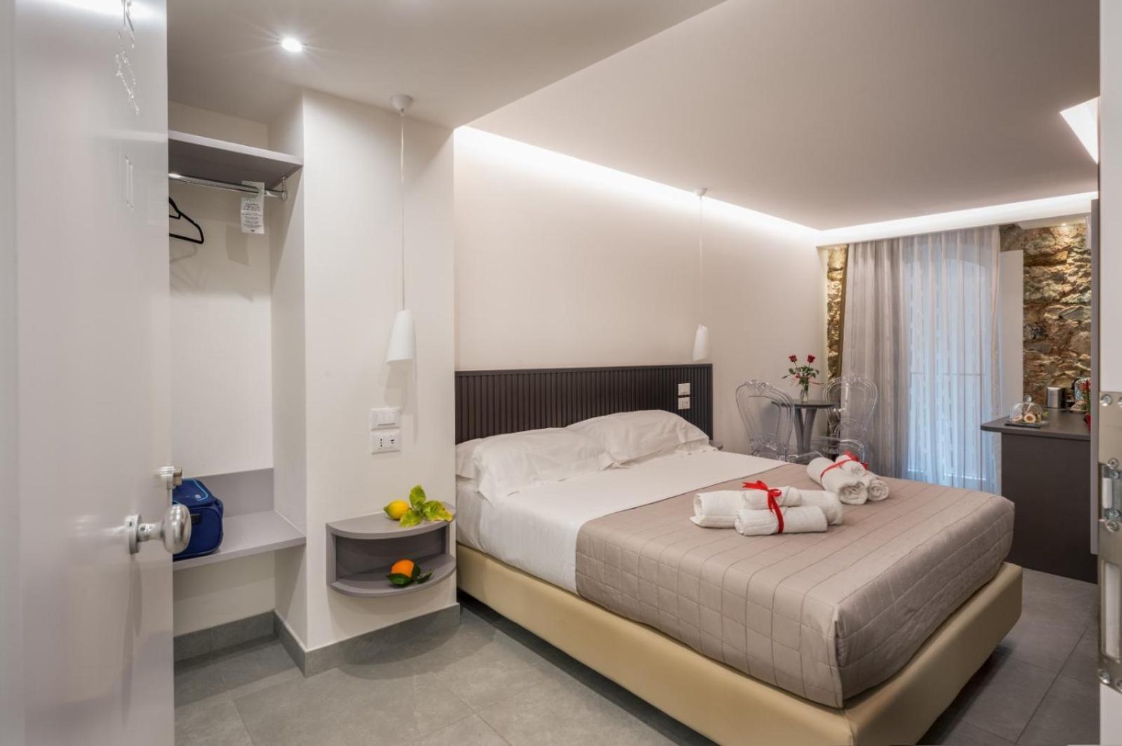 Taormina Charming Rooms Exteriör bild