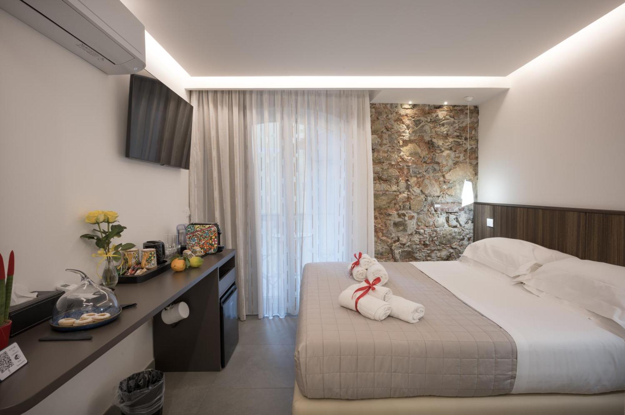 Taormina Charming Rooms Exteriör bild